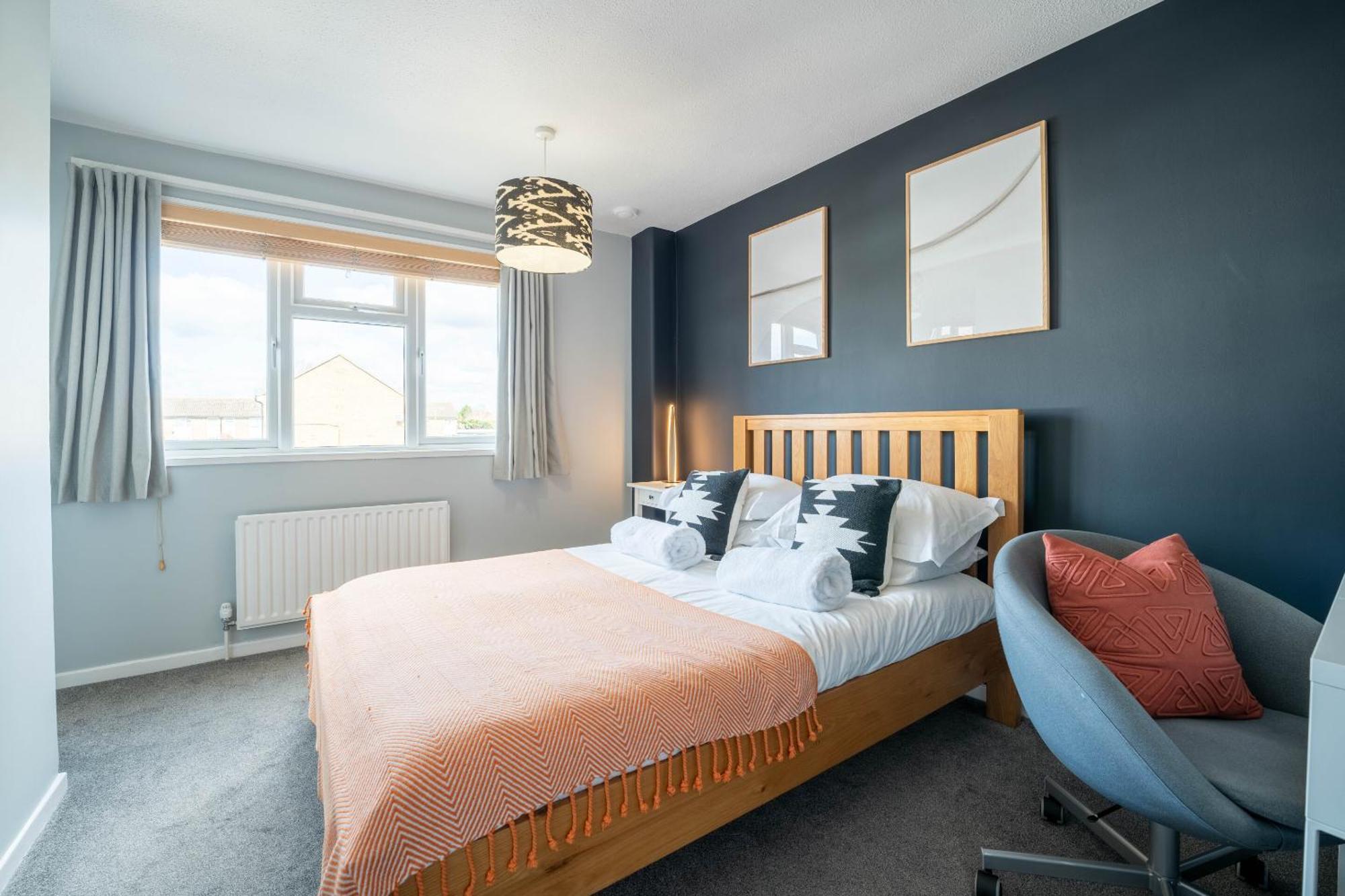 Gatwick Place - 4 Bed 2 Bath Self Contained House With Private Garden Горлі Екстер'єр фото