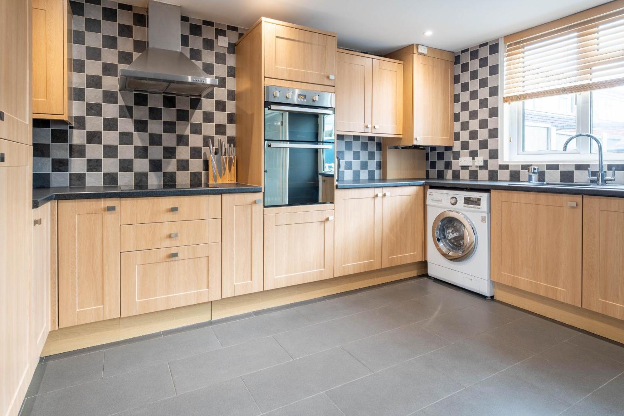 Gatwick Place - 4 Bed 2 Bath Self Contained House With Private Garden Горлі Екстер'єр фото